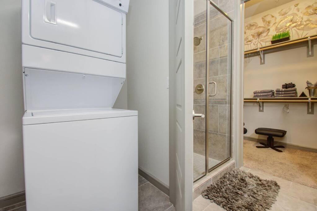 Best 5* Luxury Living Downtown Kingbed Suite Houston Ngoại thất bức ảnh