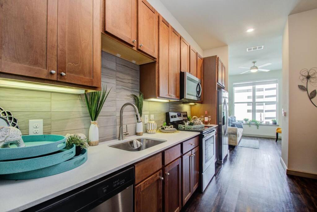 Best 5* Luxury Living Downtown Kingbed Suite Houston Ngoại thất bức ảnh